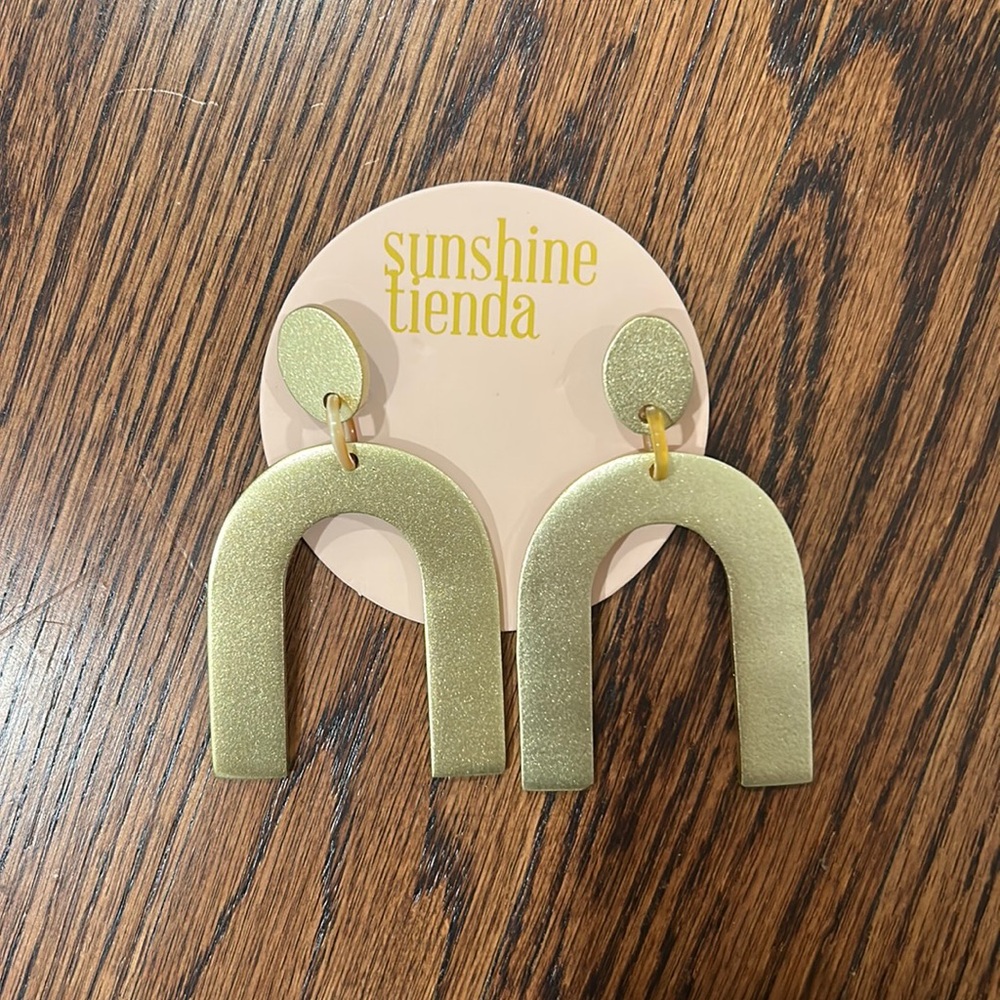 SUNSHINE TIENDA Gold Lightweight Earrings